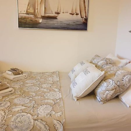 Apartment Eso Kastela Exterior photo