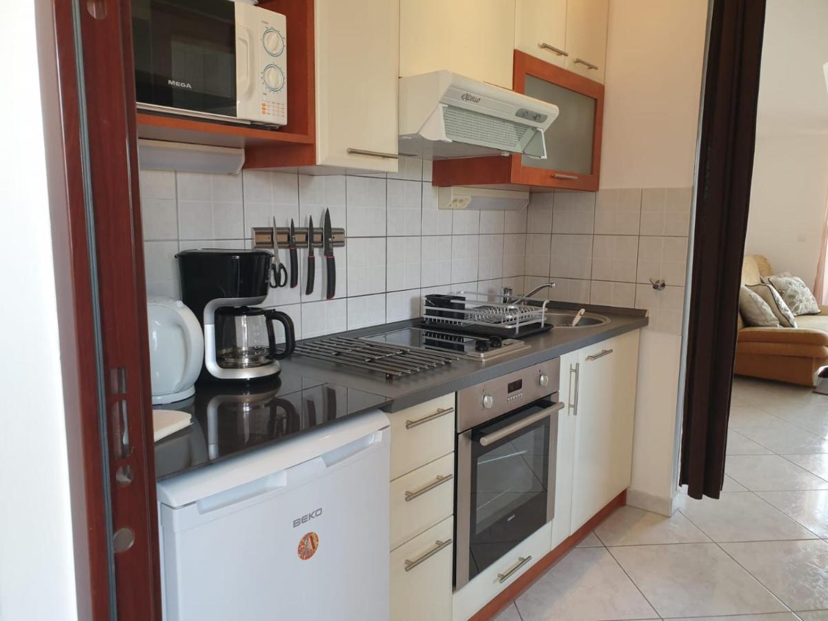 Apartment Eso Kastela Exterior photo